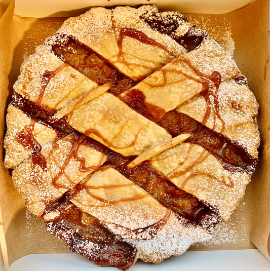 Tarte de caramelo salgado e pêra